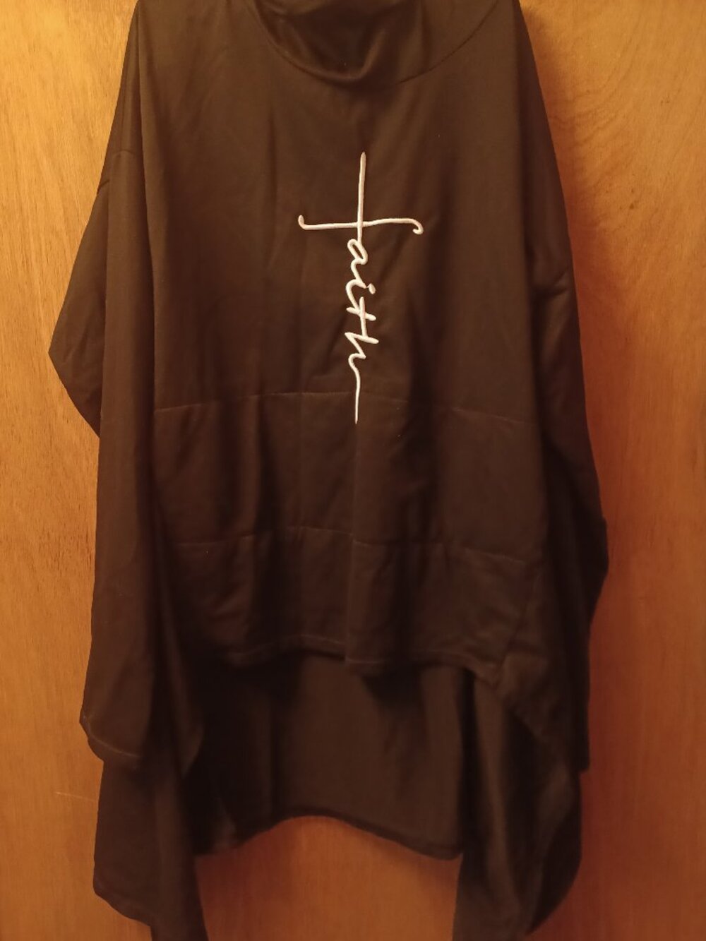 Women's Faith Cloaked Sweatshirt Black